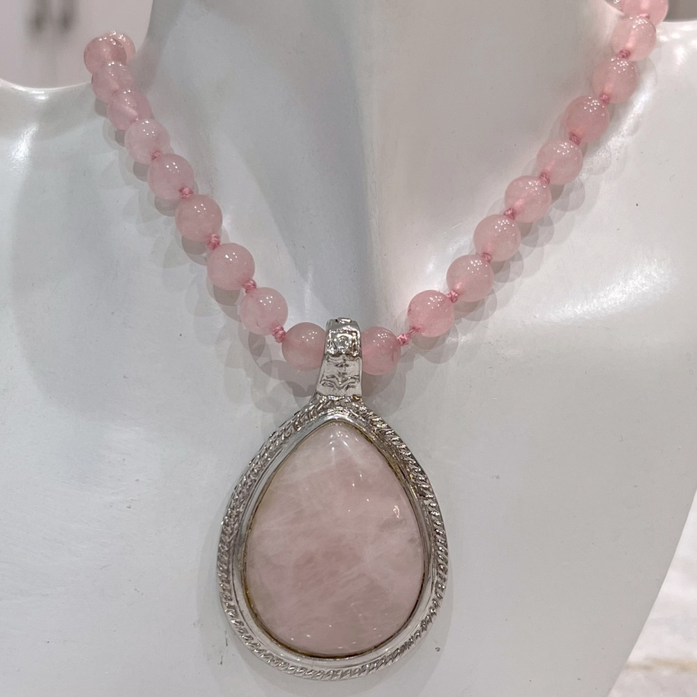 Galilea Rose Quartz Pendant Necklace